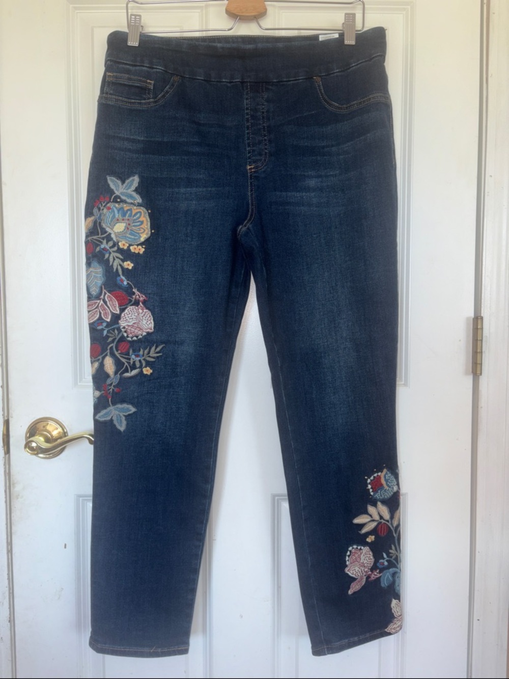 Chico's Dark Blue Embroidered Ankle Jeans